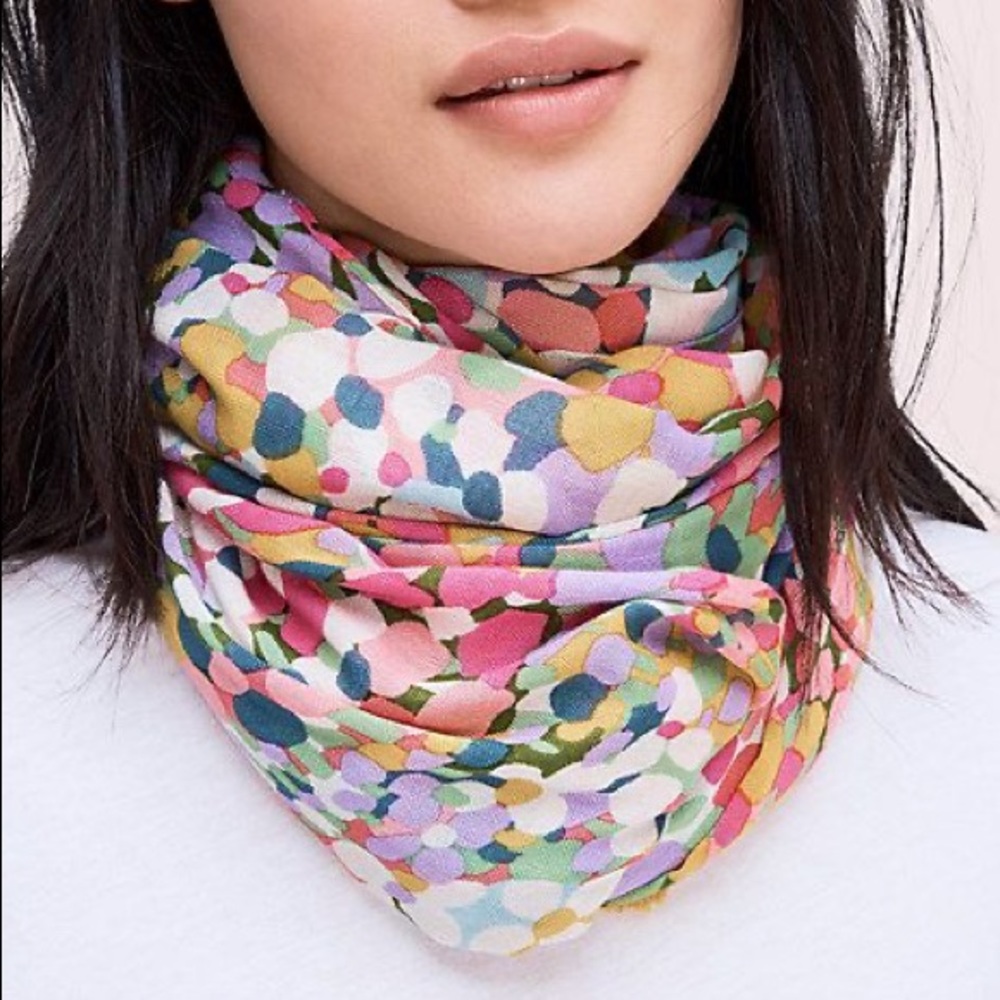 NWT Kate Spade Floral Dots Oblong Scarf - Picture 5 of 11